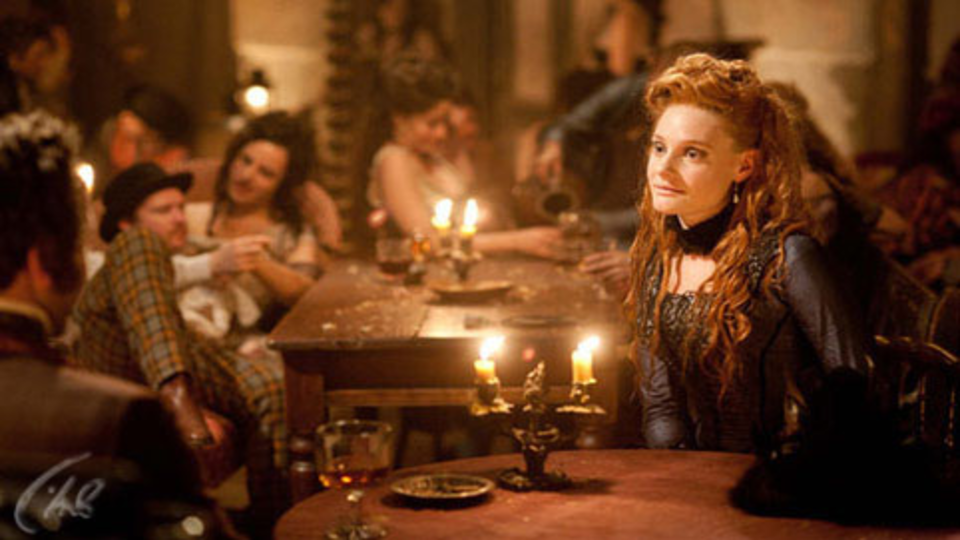 Багровый лепесток и белый