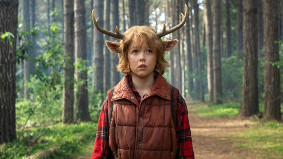 Мальчик с оленьими рогами