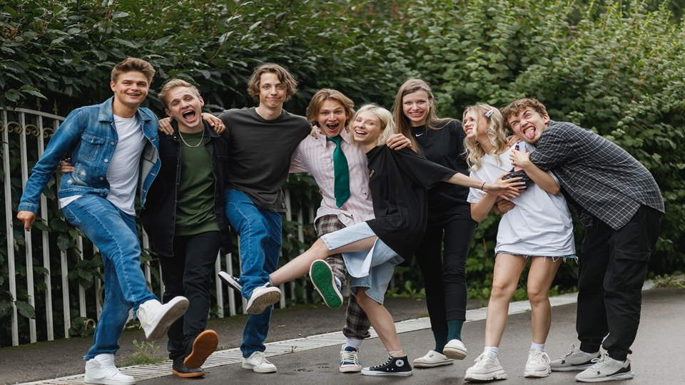 Лэйт Найт Скул